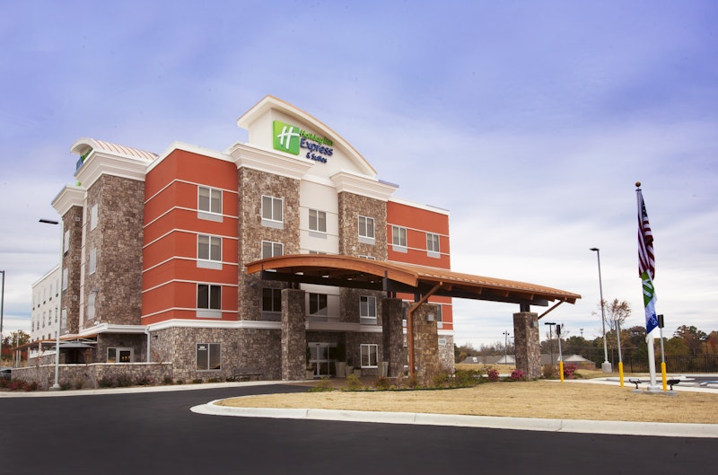 Holiday Inn Express and Suites Hot Springs