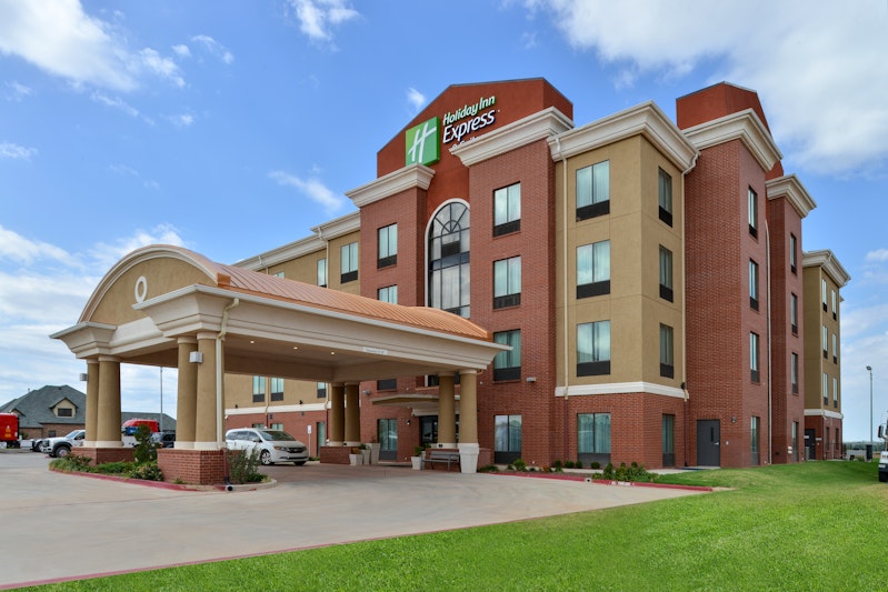 Holiday Inn Express and Suites Alva