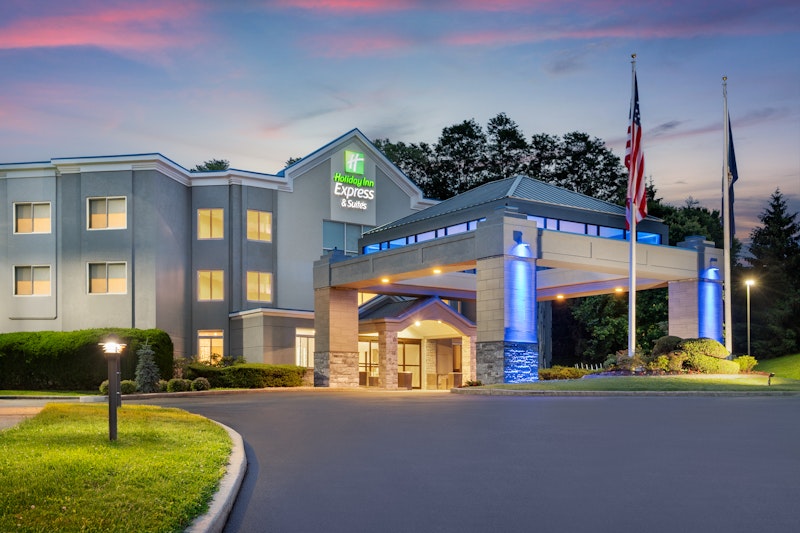 Holiday Inn Express and Suites Hawthorne – Elmsford North