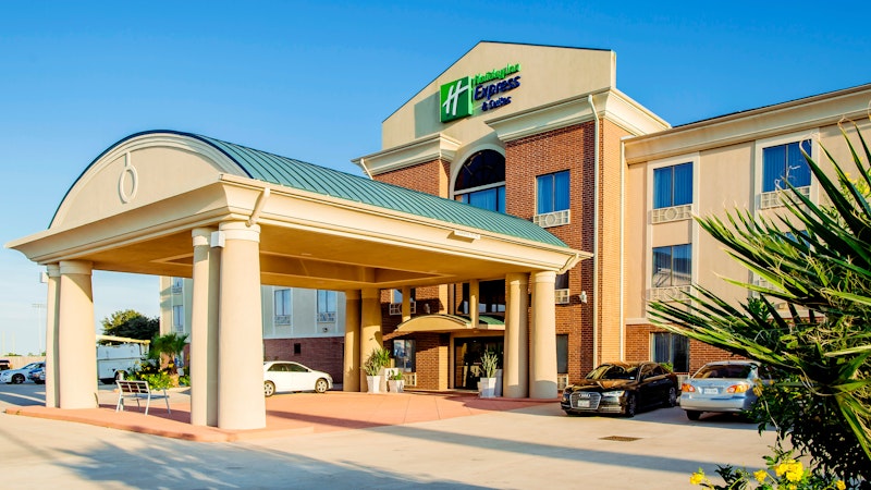 HOLIDAY INN EXPRESS WALLER