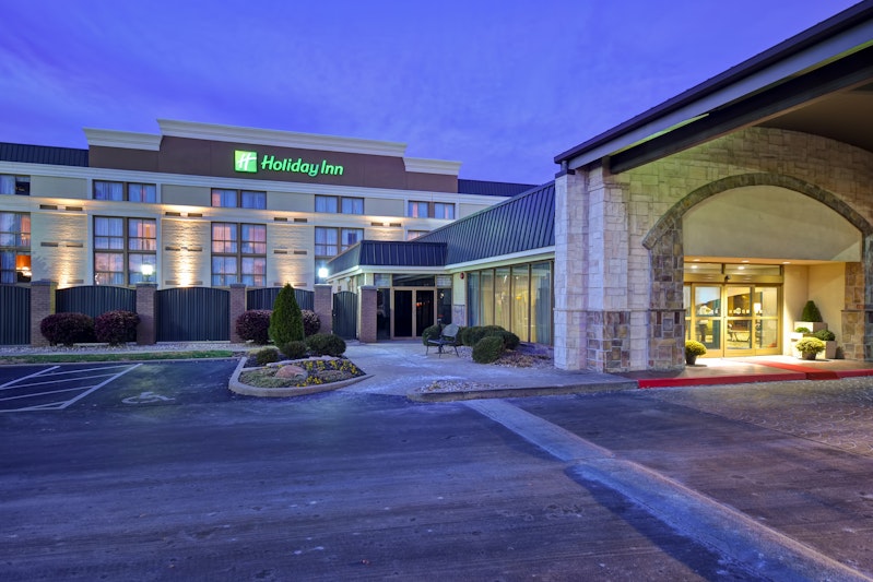 Holiday Inn Cincinnati – Riverfront