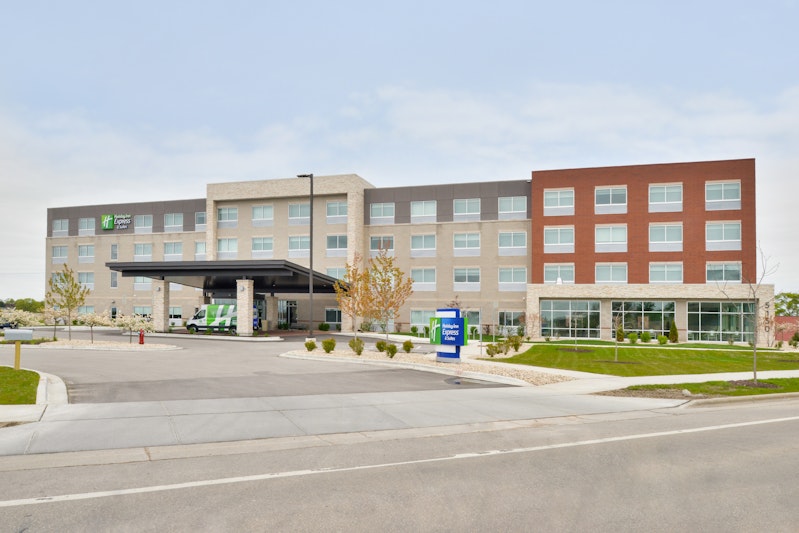 Holiday Inn Express and Suites Madison