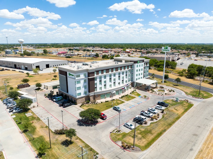 HOLIDAY INN WACO NORTHWEST
