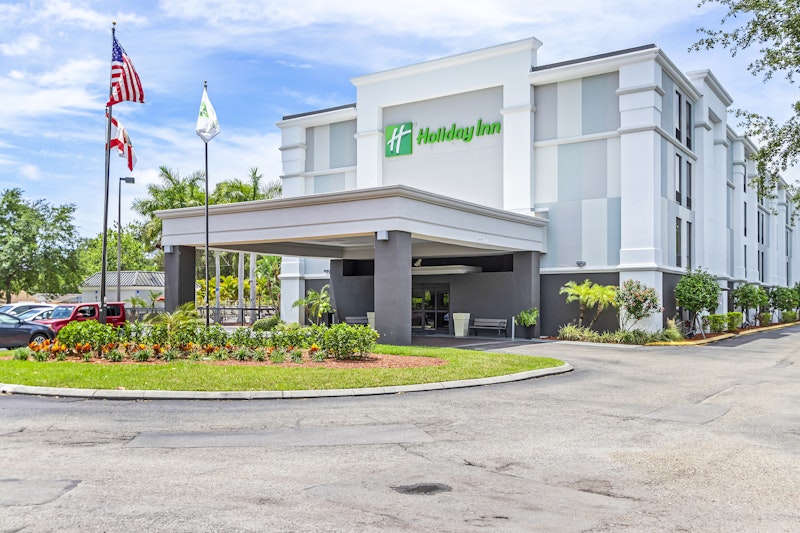 Holiday Inn St. Petersburg West