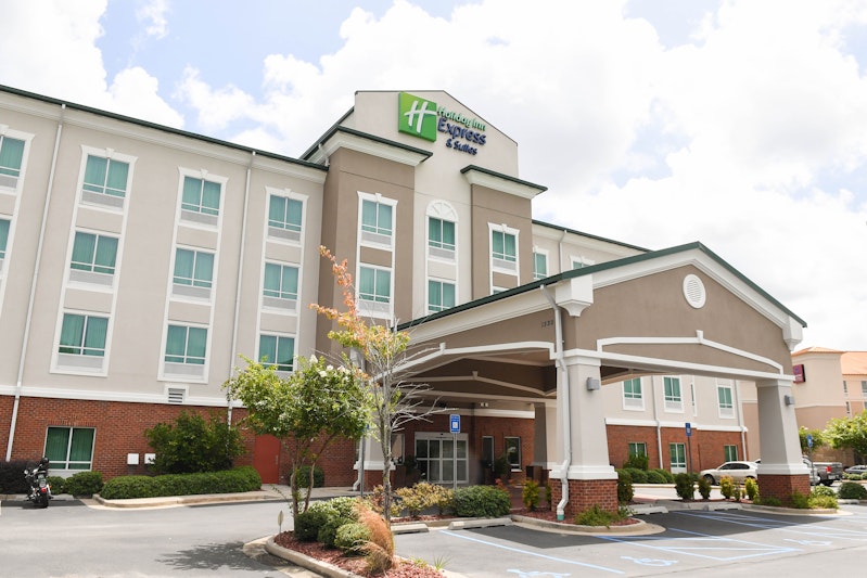 Holiday Inn Express Hotel & Suites Valdosta West