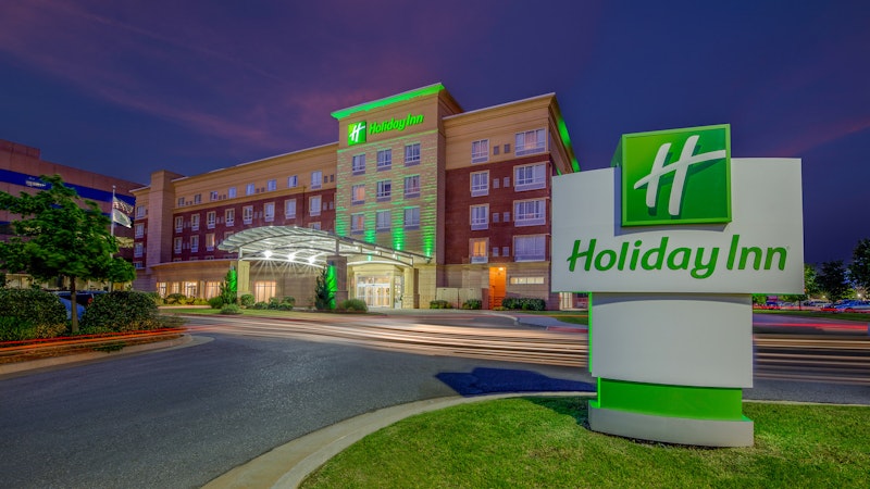 HOLIDAY INN QUAIL WEST