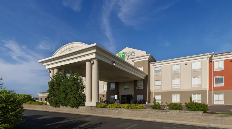 HOLIDAY INN EXP STE LAWRENCE