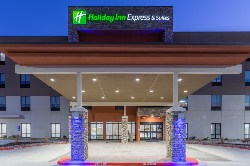 Holiday Inn Express and Suites Kearney