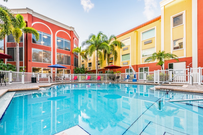 Holiday Inn Express and Suites Bradenton West