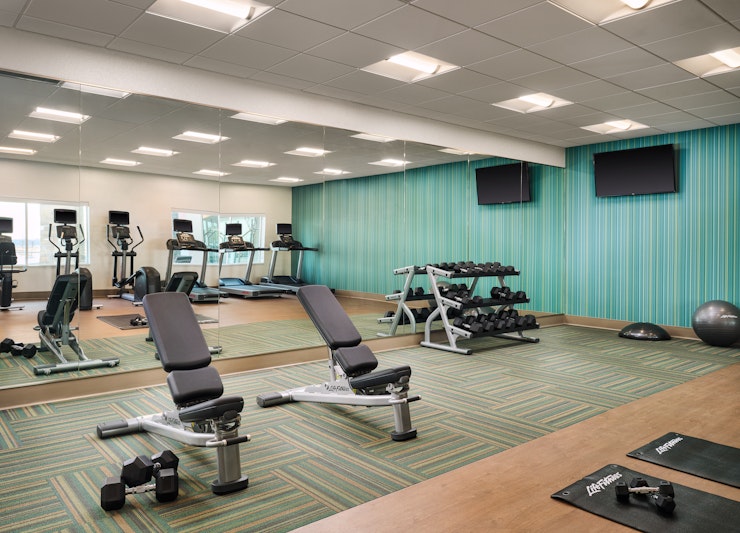 Holiday Inn Express and Suites Lockport
