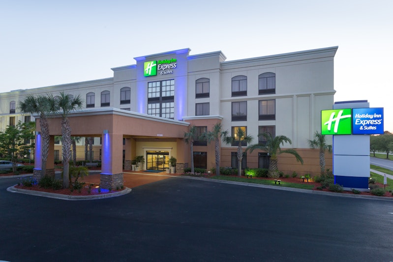 Holiday Inn Express & Suites JACKSONVILLE AIRPORT