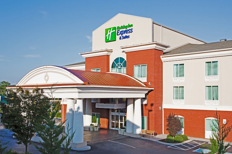 HOLIDAY INN EXPRESS & SUITES LENOIR CITY