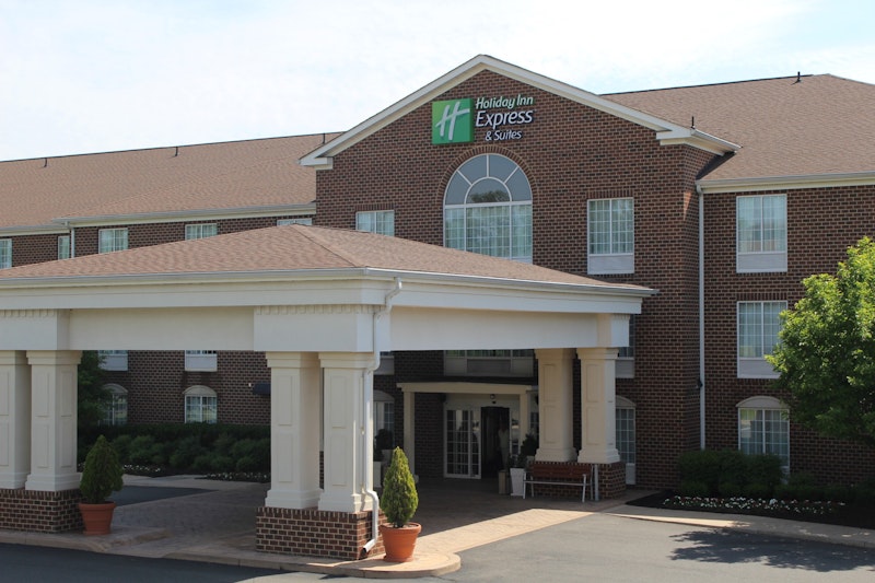 HOLIDAY INN EXP STES WARRENTON