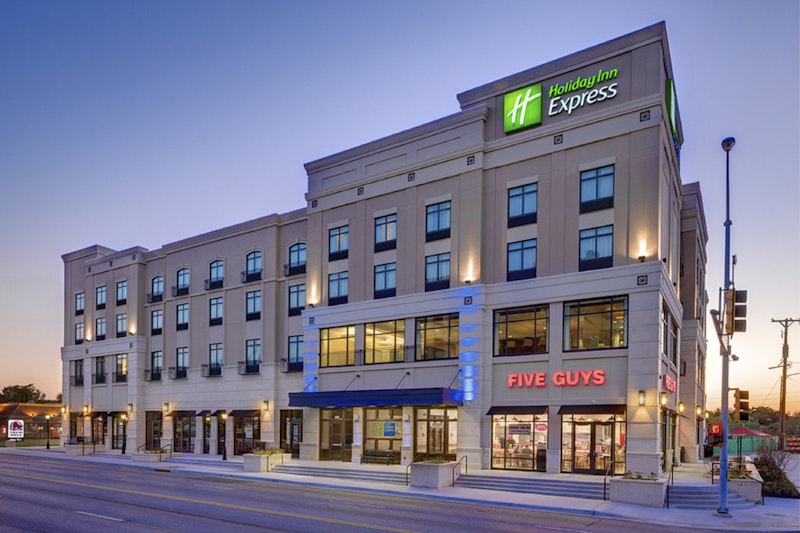 HOLIDAY INN EXP STES KU MEDCTR