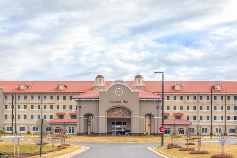Holiday Inn Express – Military Abrams Hall