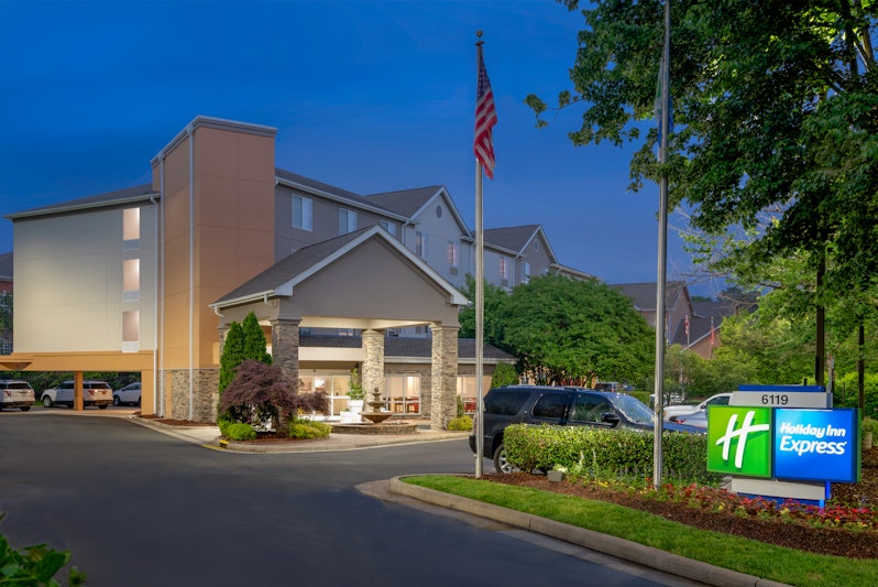 HOLIDAY INN EXP CHAPEL HILL