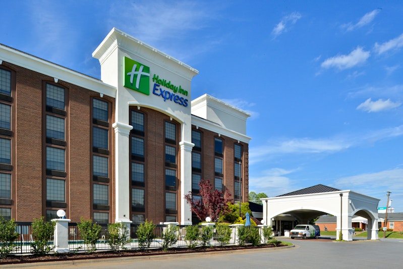 HOLIDAY INN EXPRESS EAST