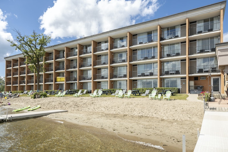 Holiday Inn Detroit Lakes