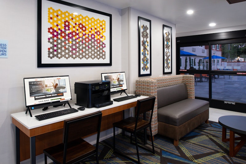 Holiday Inn Express Santa Rosa North