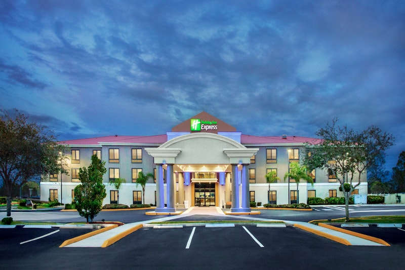 HOLIDAY INN EXP STES SEBRING