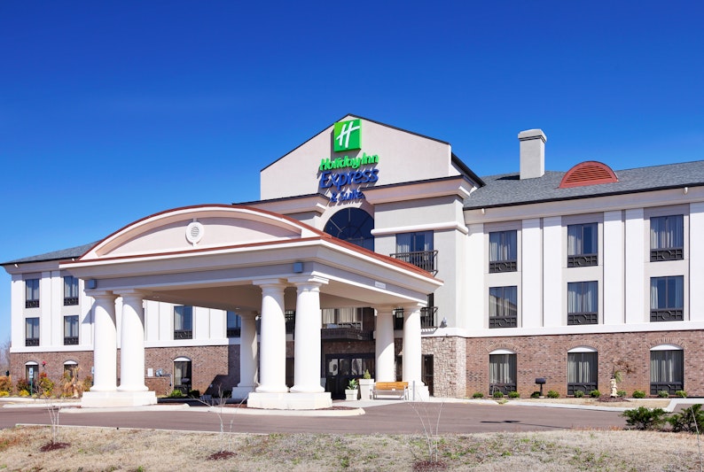 HOLIDAY INN EXP STES COVINGTON