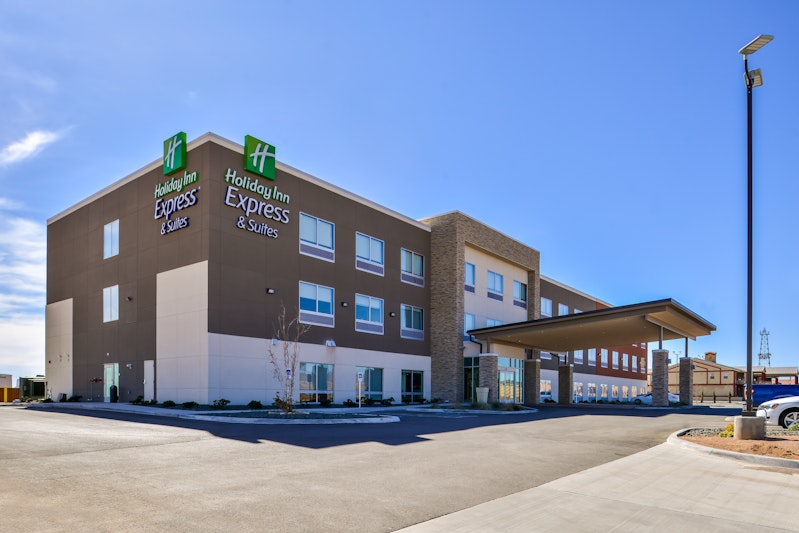 Holiday Inn Express and Suites Van Horn