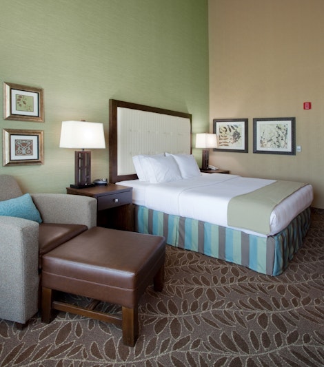 HOLIDAY INN EXP STES LOGAN