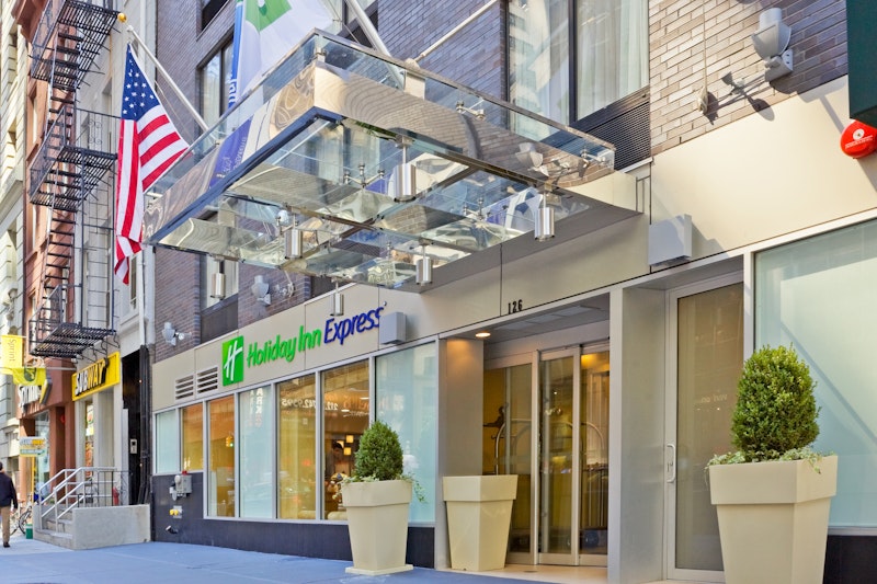 HOLIDAY INN EXP NYC CHELSEA
