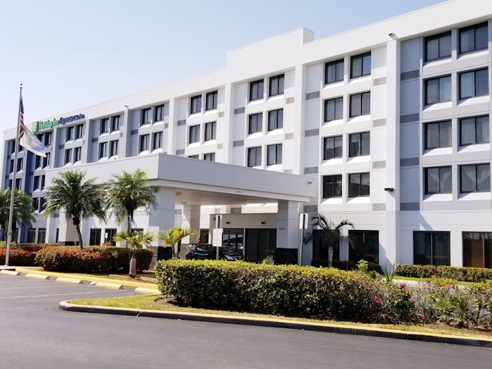 Holiday Inn Express Hotel & Suites Miami-Hialeah
