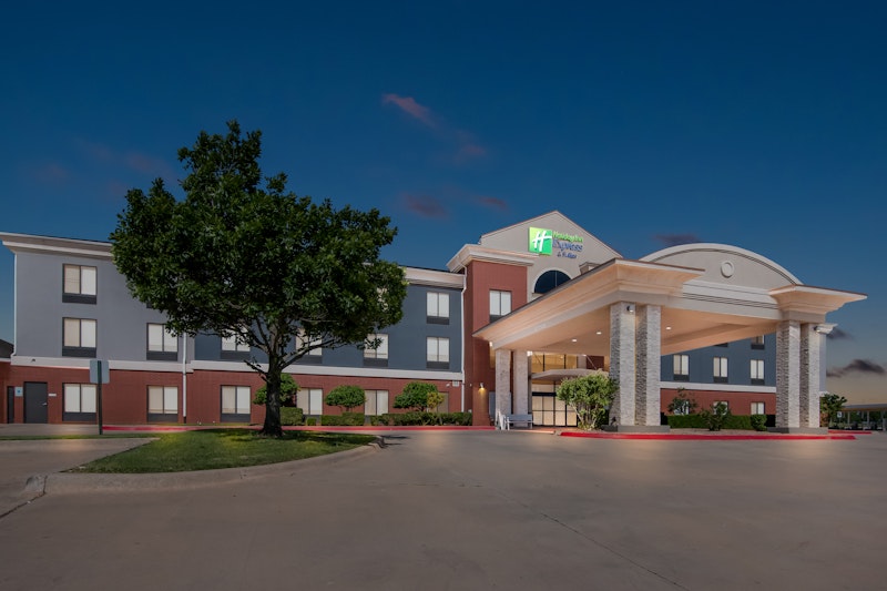 HOLIDAY INN EXP STES PERRY