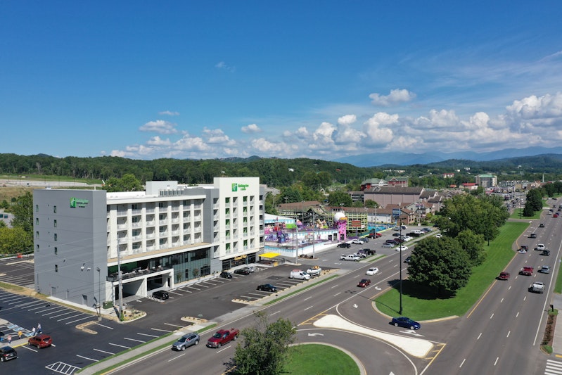 Holiday Inn Hotel and Suites Pigeon Forge Convention Center