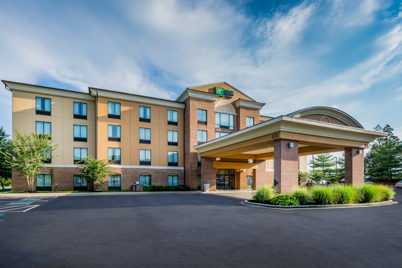 HOLIDAY INN EXPRESS NORTH EAST