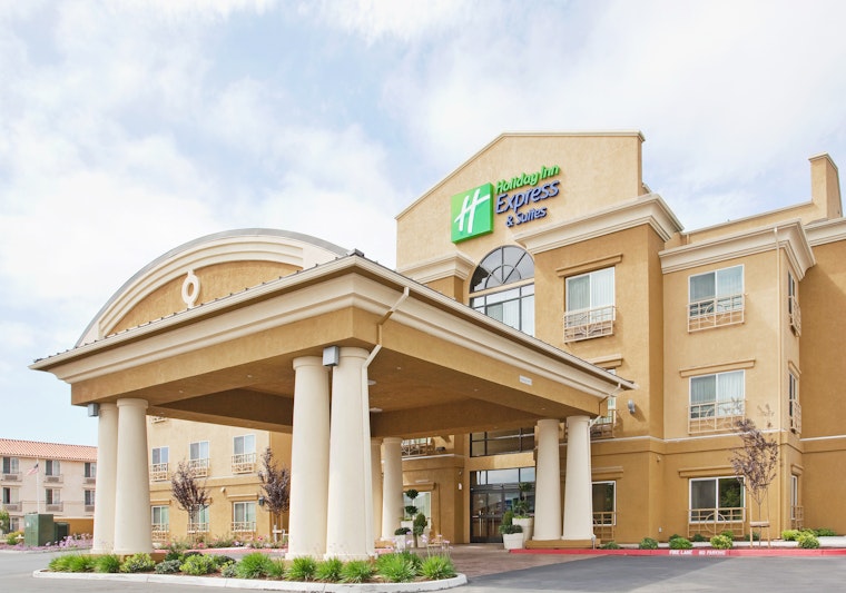 HOLIDAY INN EXP STES SALINAS