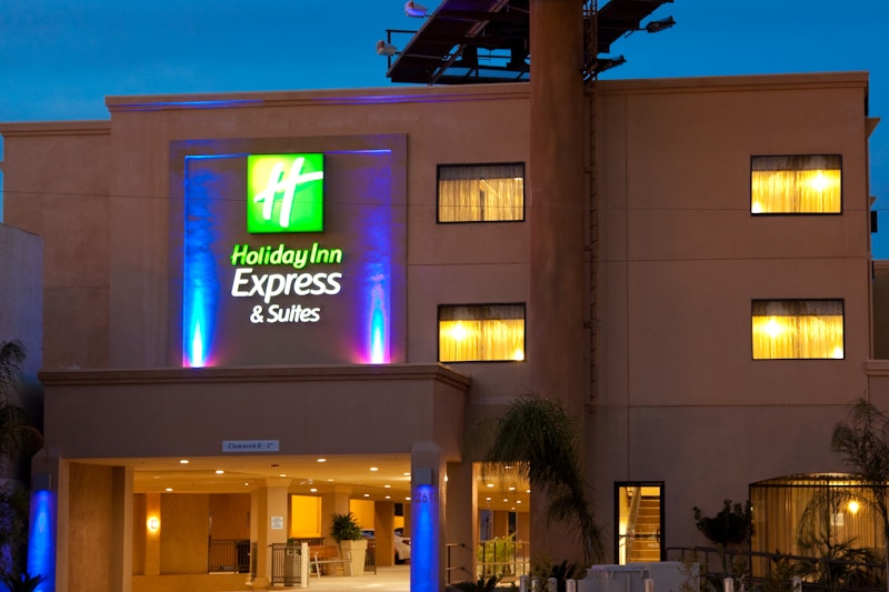 HOLIDAY INN WOODLAND HILLS