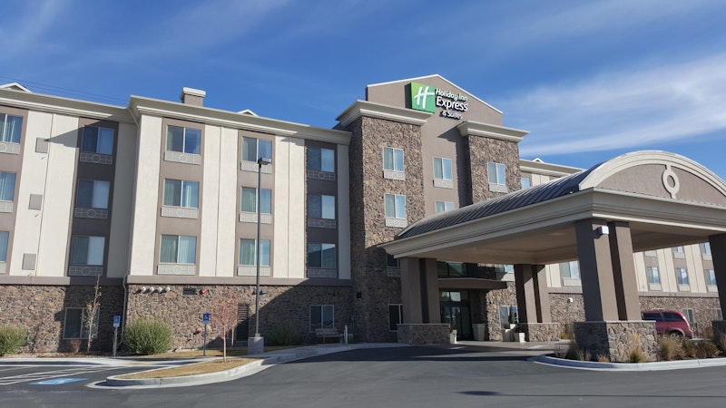 Holiday Inn Express & Suites SPRINGVILLE