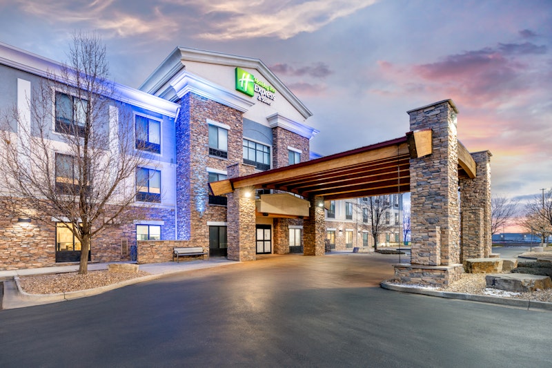 HOLIDAY INN EXP STES LOVELAND