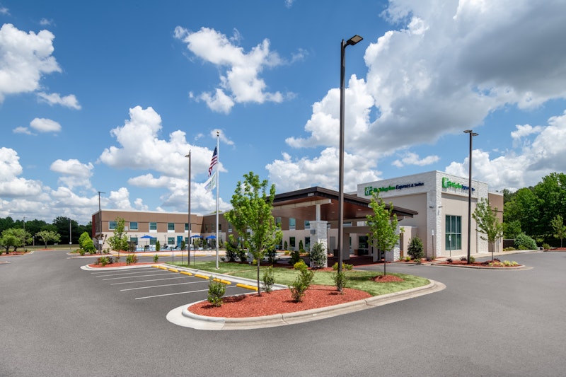 Holiday Inn Express and Suites Wilson I-95