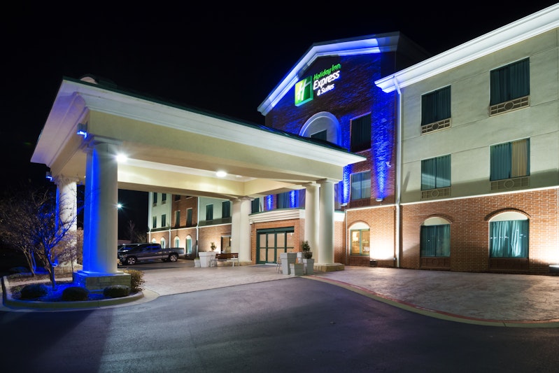 HOLIDAY INN EXP STES WEST