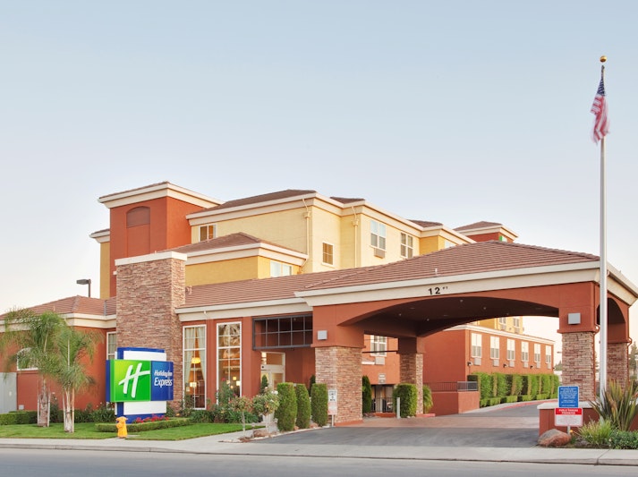 HOLIDAY INN EXP WEST SACRMENTO