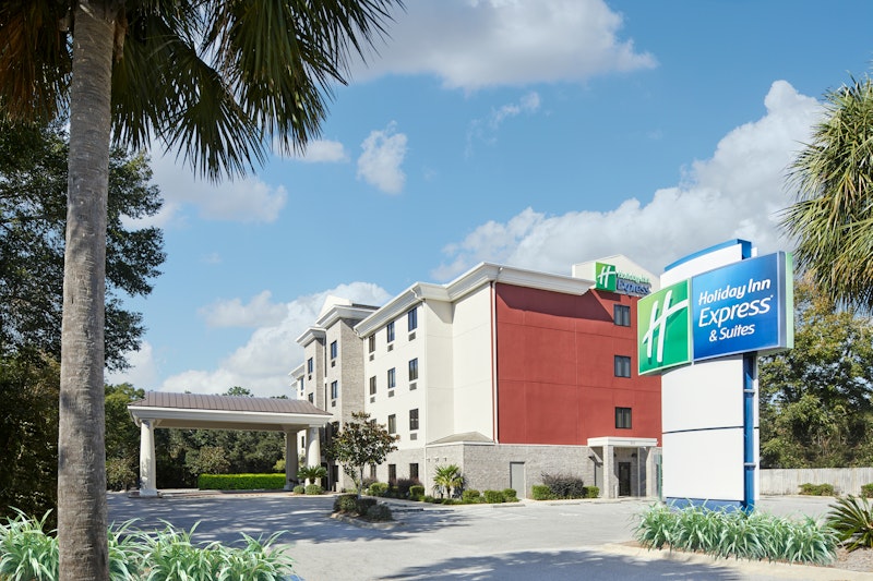 HOLIDAY INN EXP STES WARRINGTO