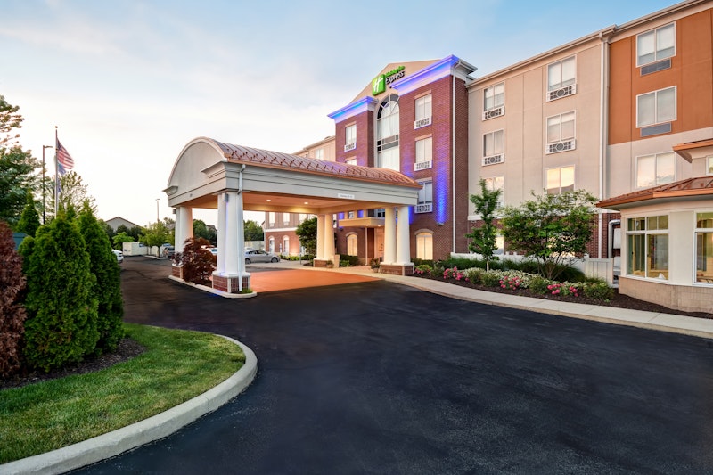 HOLIDAY INN EXPRESS – SCHERERVILLE