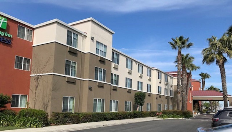 HOLIDAY INN EXP SUITES TRACY