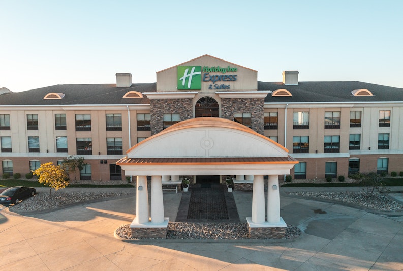 Holiday Inn Express Hotel & Suites SAINT ROBERT – LEONARD WOOD