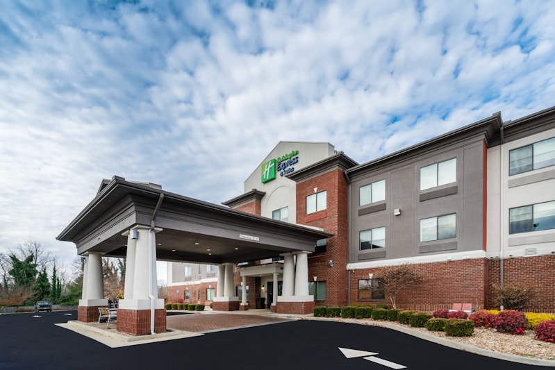 HOLIDAY INN EXP STES ROCKY MNT