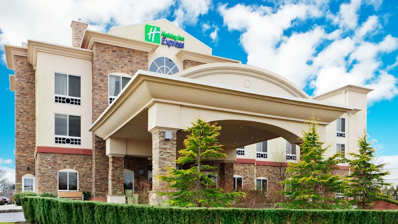 HOLIDAY INN EXPRESS EAST END