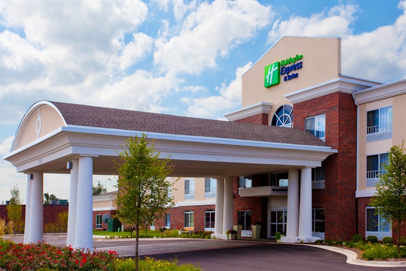 HOLIDAY INN EXP STES LAKE ZURI