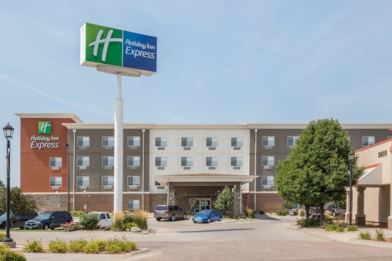 HOLIDAY INN EXP STES HASTINGS