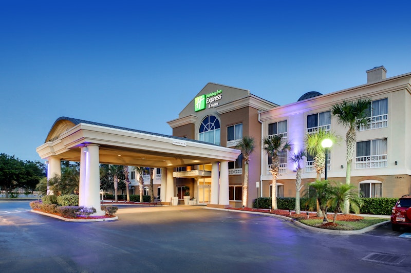 HOLIDAY INN EXPRESS AND SUITE