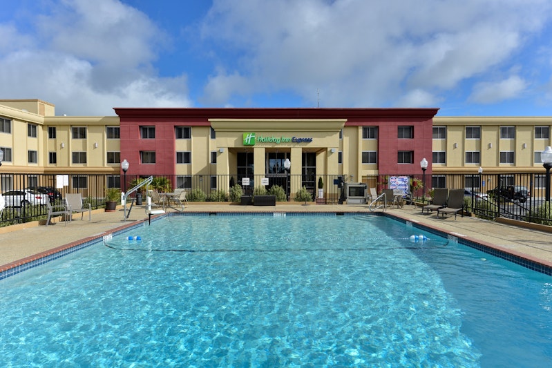 HOLIDAY INN EXP AIRPORT SOUTH