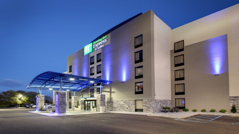 HOLIDAY INN EXPRESS JACKSON-COLISEUM/DOWNTOWN